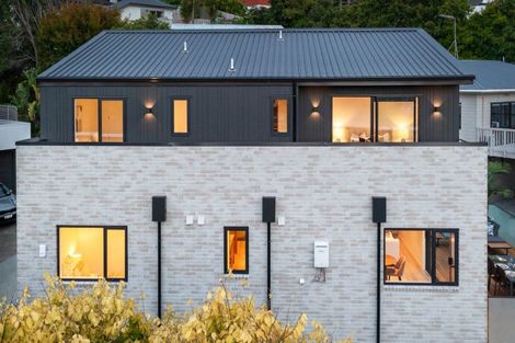 Photo of property in 8a Serrata Place, Browns Bay, Auckland, 0630