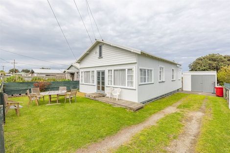 Photo of property in 11 Matai Street, Castlecliff, Whanganui, 4501