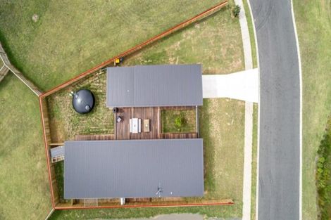 Photo of property in 31 Longreach Drive, Cooks Beach, Whitianga, 3591