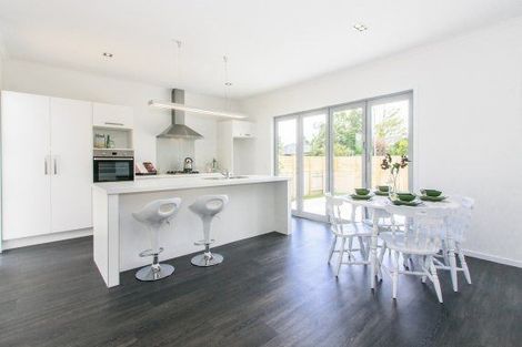 Photo of property in 12 Stewart Crescent, Hokowhitu, Palmerston North, 4410