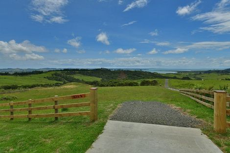 Photo of property in 117 West Road, Kaukapakapa, 0873