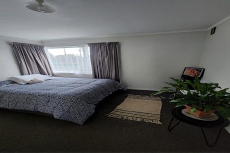 Photo of property in 8 Sussex Street, Levin, 5510