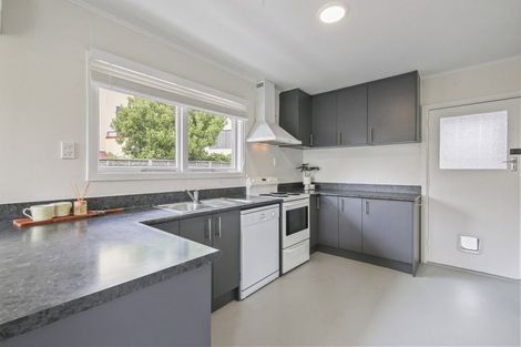 Photo of property in 107 Kippenberger Avenue, Rangiora, 7400