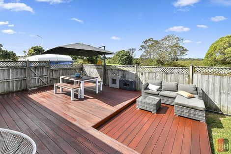 Photo of property in 50 Stranraer Crescent, Wattle Downs, Auckland, 2103