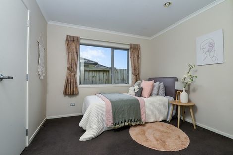 Photo of property in 16 Piwakawaka Court, Rototuna North, Hamilton, 3210