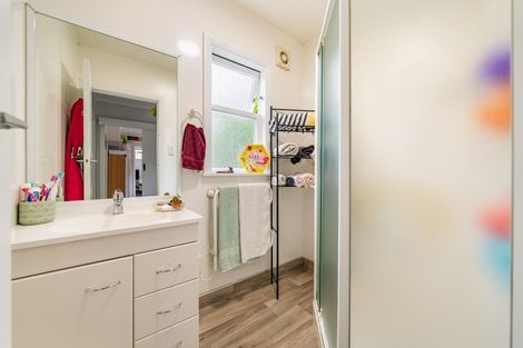 Photo of property in 68 Tawhai Street, Stokes Valley, Lower Hutt, 5019