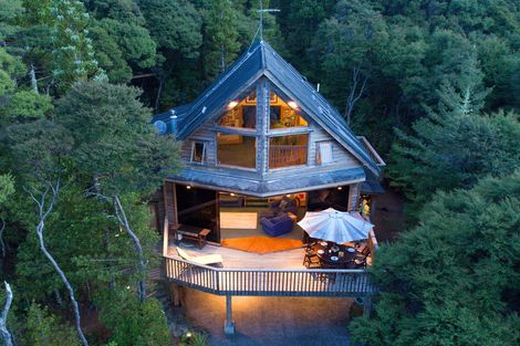 Photo of property in 11e Longfellow Parade, Glen Eden, Auckland, 0604