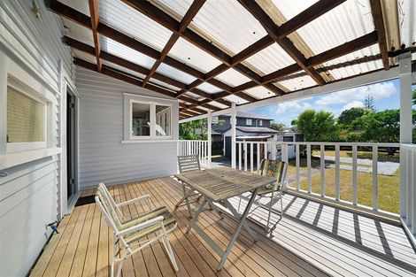 Photo of property in 41 Wairau Avenue, Avondale, Auckland, 1026