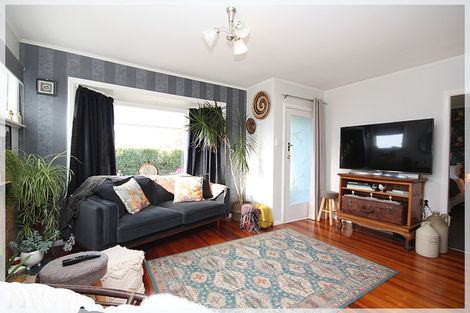 Photo of property in 30 The Avenue, Levin, 5510