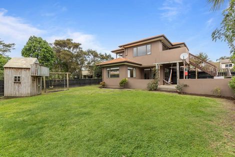 Photo of property in 16 Monkton Close, Greenhithe, Auckland, 0632