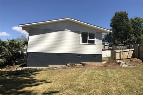 Photo of property in 30 Leaver Place, Weymouth, Auckland, 2103