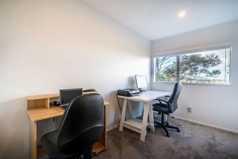 Photo of property in 13a Ensign Place, Hillcrest, Auckland, 0627