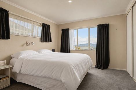 Photo of property in 4 Pipi Street, Two Mile Bay, Taupo, 3330
