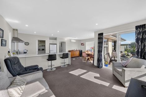 Photo of property in 42 Brockelbank Drive, Kaiapoi, 7630