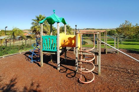 Photo of property in 4 Serene Place, Gulf Harbour, Whangaparaoa, 0930