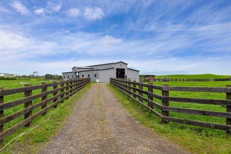 Photo of property in 312 Corbett Road, Paraite, New Plymouth, 4373