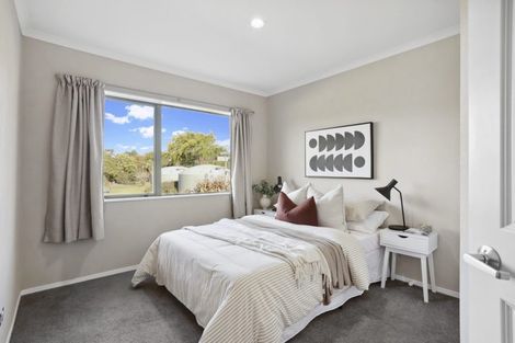 Photo of property in 70a Shaw Road, Oratia, Auckland, 0604