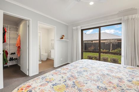 Photo of property in 30 Taiore Crescent, Marshland, Christchurch, 8083