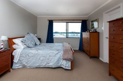 Photo of property in 8 Lynton Road, Bucklands Beach, Auckland, 2012