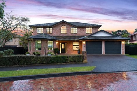 Photo of property in 30 South Kensington Way, Henderson, Auckland, 0612