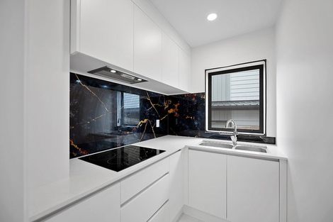 Photo of property in 25a Athena Drive, Totara Vale, Auckland, 0629