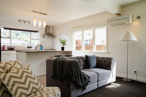 Photo of property in 94 Hargest Crescent, Saint Clair, Dunedin, 9012