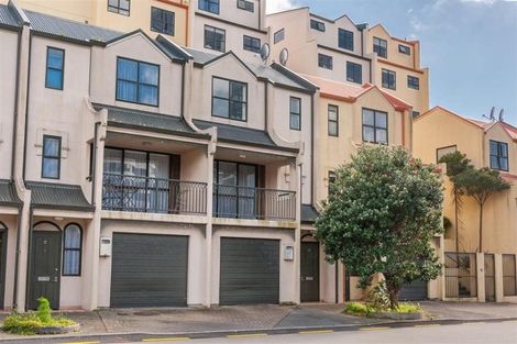 Photo of property in 19 Ballantrae Place, Thorndon, Wellington, 6011