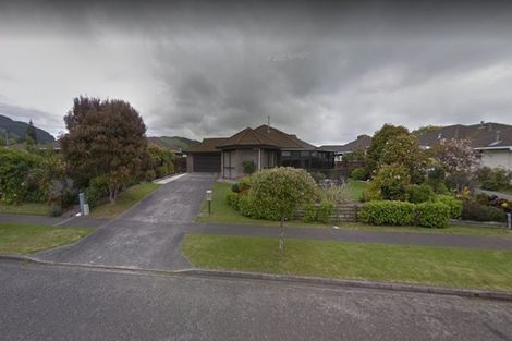 Photo of property in 4 Cranbrook Grove, Waikanae, 5036