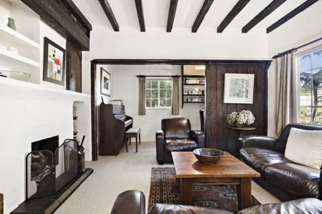 Photo of property in 42 Nicholson Road, Khandallah, Wellington, 6035