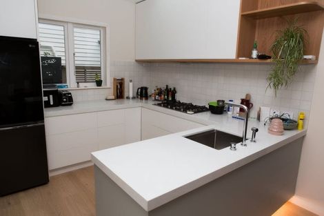 Photo of property in 38 Rothsay Road, Ngaio, Wellington, 6035