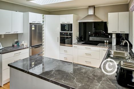 Photo of property in 7 Luff Place, Whitby, Porirua, 5024