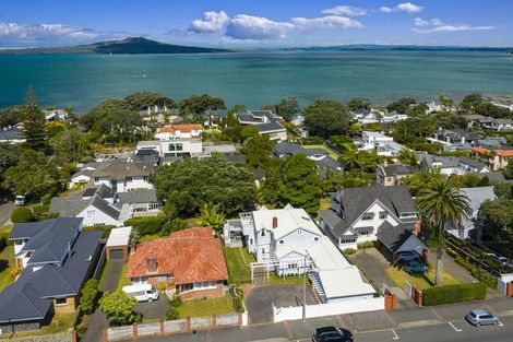 Photo of property in 209 Hurstmere Road, Takapuna, Auckland, 0622