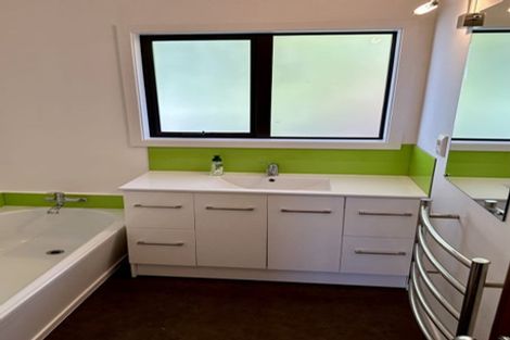 Photo of property in 65 Belt Road, New Plymouth, 4310