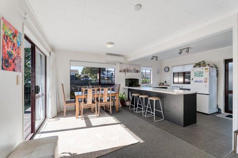 Photo of property in 16a Simpson Road, Papamoa Beach, Papamoa, 3118
