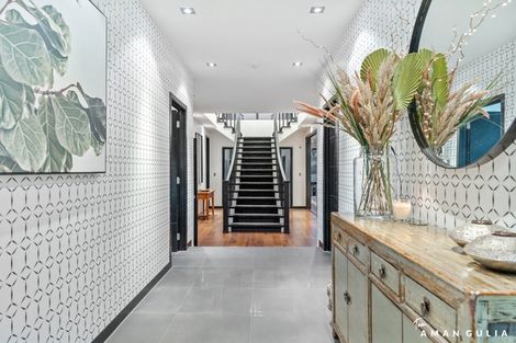 Photo of property in 11b Greenhithe Road, Greenhithe, Auckland, 0632