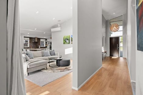 Photo of property in 140 Saint James Drive, Huntington, Hamilton, 3210