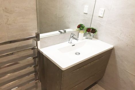 Photo of property in 5 Cloghfin Place, Flat Bush, Auckland, 2019