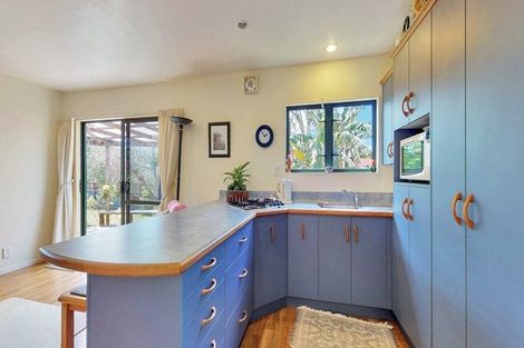 Photo of property in 21 Athenree Road, Athenree, Katikati, 3177