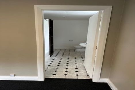 Photo of property in 3/133 Kelburn Parade, Kelburn, Wellington, 6012