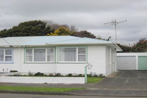 Photo of property in 118 Weraroa Road, Levin, 5510