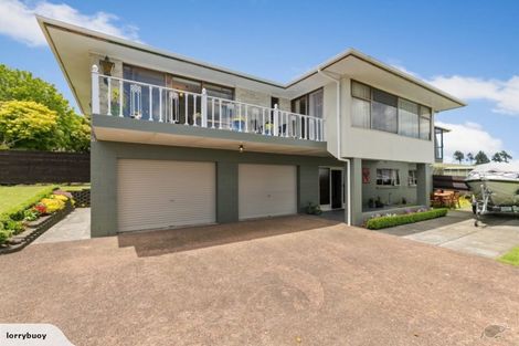 Photo of property in 42 Paparata Road, Bombay, 2675