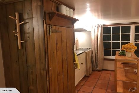 Photo of property in 64 Sandwich Road, Beckenham, Christchurch, 8023