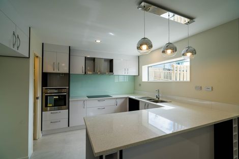 Photo of property in 52a Ennis Avenue, Pakuranga Heights, Auckland, 2010