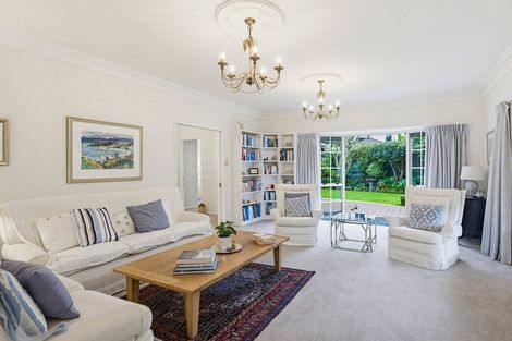 Photo of property in 5 Patterson Grove, Waikanae, 5036