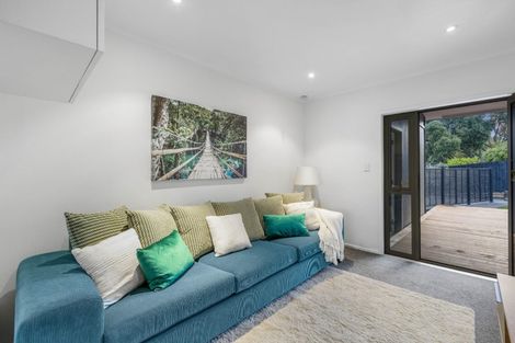 Photo of property in 2 Claude Road, Stanmore Bay, Whangaparaoa, 0932