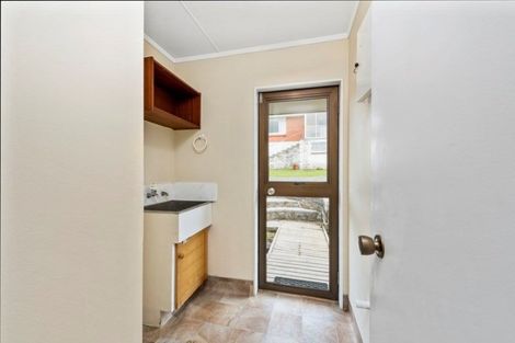 Photo of property in 12b Seaview Road, Otumoetai, Tauranga, 3110