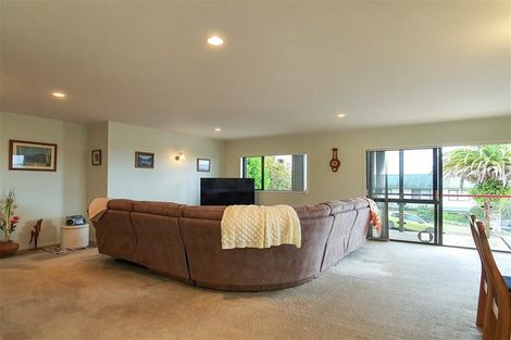 Photo of property in 98 Te Haumi Drive, Paihia, 0200