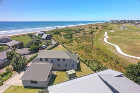 Photo of property in 10 Glen Isla Place, Waihi Beach, 3611