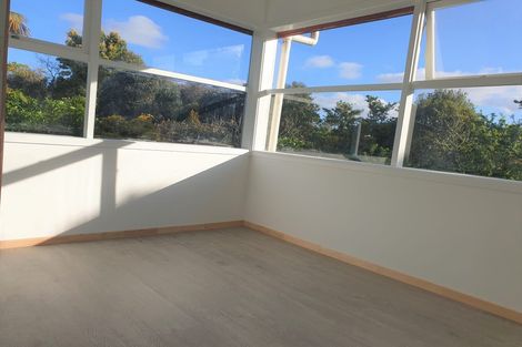 Photo of property in 60 Lynden Avenue, Hillcrest, Auckland, 0627