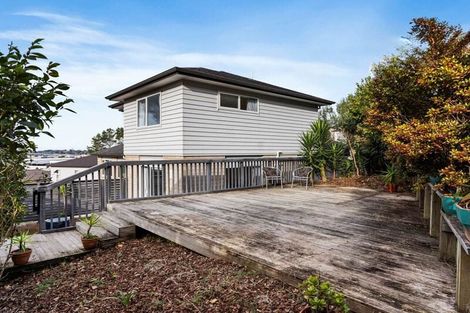 Photo of property in 30a Schnapper Rock Road, Schnapper Rock, Auckland, 0632